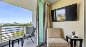Gallery One Spa Heated Pool Boat Taxi - Image 3