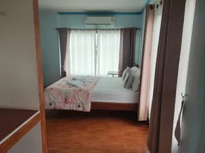 Rak Bua Hotel - Image 1