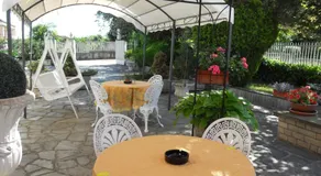 Da Betty - Image 5
