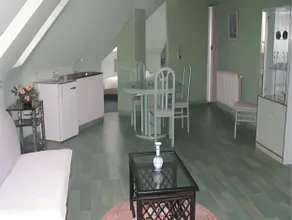 Hotel Evergreen - Image 5