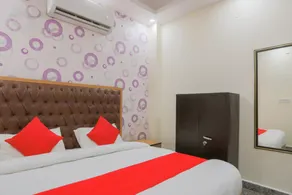 OYO 75705 Hotel Ars Inn - Image 4