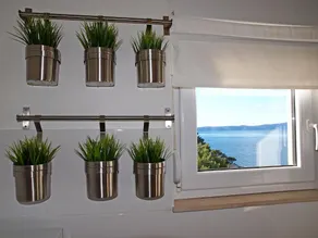 Charmant appartement de vacances avec barbecue et terrasse | Vue mer | À côté de la plage - Image 4