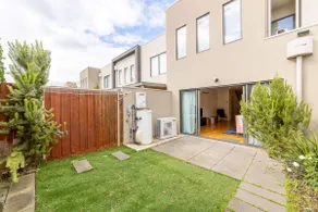 3BR Point Cook Holiday Sanctuary - Image 5