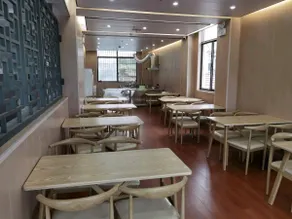 Uncle Yong Hotel - Image 4