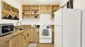 Sugar Bear Chalet - Renovated Family Retreat at Big Bear - Image 3