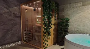 BREATH47SPA - Private Spa Suite White Jacuzzi & Sauna in Marbella - Image 2