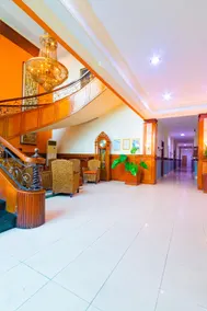 Grand Larisae Hotel - Image 4