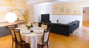 Grande maison en pierre à Pomerol - 3 chambres, parking, proche Saint-Emilion - Image 3