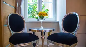 Peninsula Luxury Rooms - Image 4