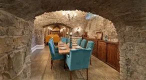 Hotel Regal 1880 - Boutique Hotel in Parcul Central Sinaia - Image 3