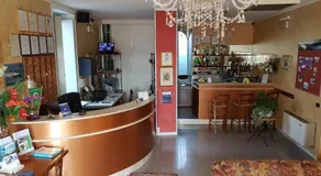 Master Hotel - Image 3