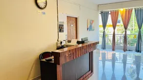 Queen Residency - Image 2