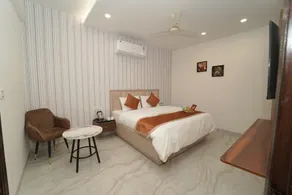 Hotel Chandigarh Heights - Airport Road Manali Highway Transit Hotel - Image 3