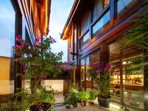 Wuyun Courtyard Inn - Image 2