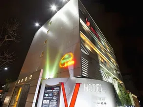 V hotel - Image 5