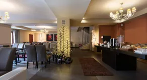 Lagadia 4 Seasons Hotel - Image 3