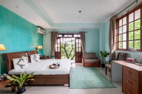 LuxeHorizon 8BHK Luxury Villa - Image 2