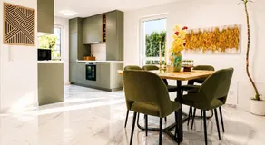 Spacious 4BR & 1LR Villa for Families & Groups - Image 4