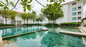 Straits Quay Marina Suites Penang - Image 4
