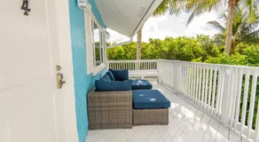 Steps to Surfer's Paradise - Family Beach Condo - Image 4