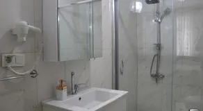 Golden Apple Hotel - Image 2