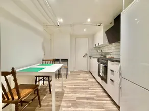 Workers • 3BR • 6 Bed • 2 bath •Parking - Image 3