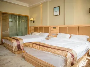 Royal Hotel - Image 3