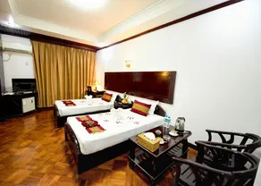 Hotel Queen Mandalay - Image 2