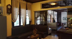 Spanias Hotel - Image 5