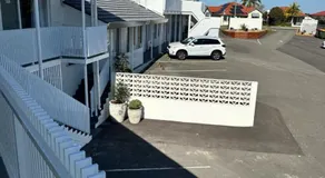Surf Beach Motel Newcastle - Image 5