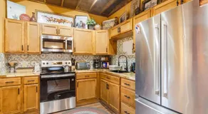Stockyards 5 mins, New, Sleeps 8 Cedar House, TCU - Image 3