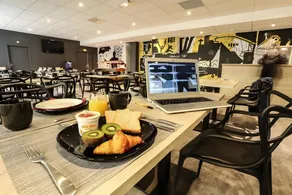 Arena Hotel La Defense - Image 3