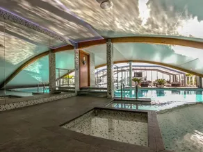 Goldstar Resort & Suites Nice - Image 3