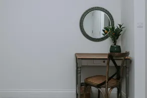 Hayward House - Image 2