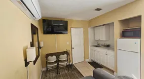 The Vacay Inn - Image 3
