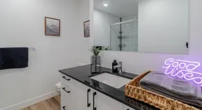 2BR Condo 10 min to Old Quebec Pool & Gym - Image 2