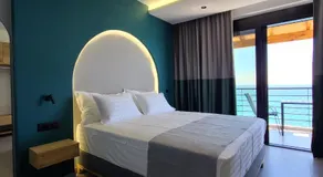Sunset Boulevard Beach Hotel - Image 2