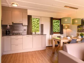 Bungalow avec jardin et sauna - Image 3
