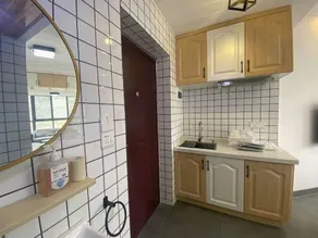 Bai Yun Shang Inn Home Stay - Image 4