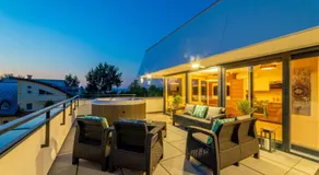 LAKE MOMENTS - Emerald Penthouse - Image 4