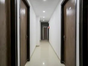 Prime Inn Rohini by OYO Rooms - Image 4