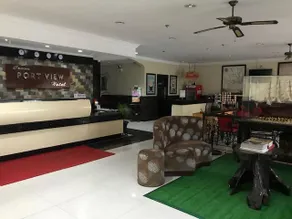 Crown Port View Hotel - Image 2