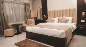 Hotel Grand Vista - Image 2