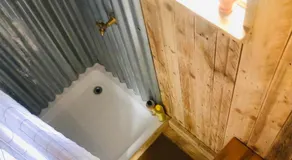 The Little Green Shepherds Hut - Image 2