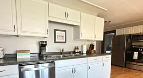 3 beds in Gorham direct trail access - Image 3