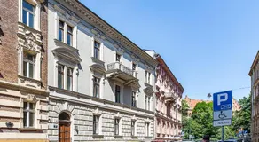 Bentis Luxury Apartments - Image 4