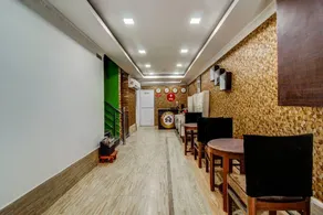 OYO Flagship Spc & Span - Image 3