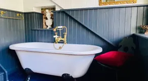 17th Century Boutique Getaway in the Countryside - Image 4