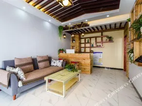 Guilin Peach Blossom Bay Hotel - Image 4