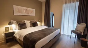 Boutique Hotel La Couronne Mies - Image 2